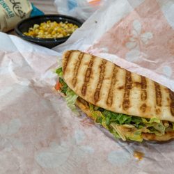 Chipotle chicken club flatbread