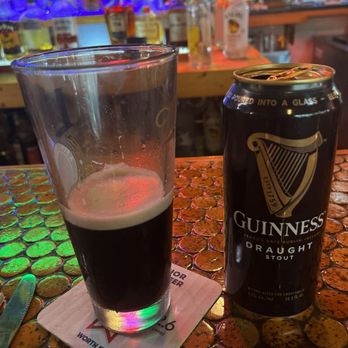 Cracker's Bar & Grill - One of Ritchie's favs, especially St. Patty's weekends! - Seafood Near Me - Crystal River, Florida