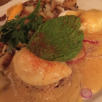 The Kettle - The eggs Benedict - Diners Near Me - Manhattan Beach, California
