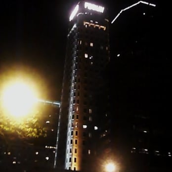 Foshay Museum And Observation Deck - Foshay Tower at night from 9th Street near 2nd Avenue South - Museums Near Me - Minneapolis, Minnesota