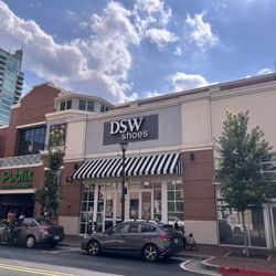 DSW Designer Shoe Warehouse - Exterior