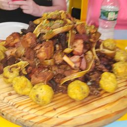 Tostones Tostones