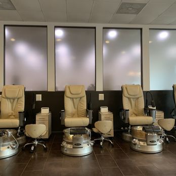 Elite European Day Spa - Pedicure chair area (10 total) - Day Spas Near Me - Norfolk, Virginia