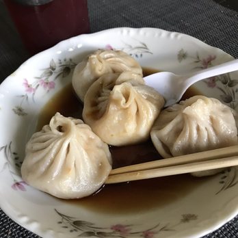 Tea Break - Soup dumplings. Delicious and a large dragon fruit mango tea. - Coffee & Tea Near Me - Levittown, New York