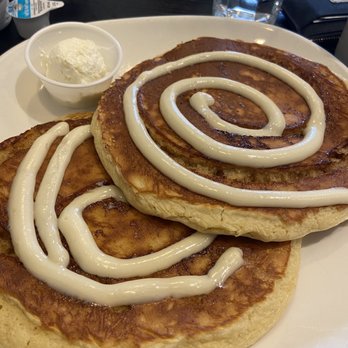 Le Peep - Cinnamon Roll pancakes - Salad Near Me - Omaha, Nebraska Le Peep - Cinnamon Roll pancakes - Salad Near Me - Omaha, Nebraska