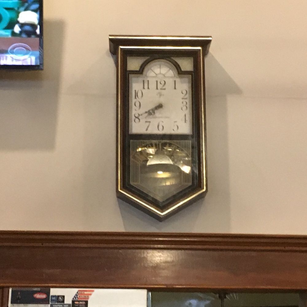 Country Kitchen - Beautiful regulator inside - Breakfast & Brunch Near Me - Hebron, Indiana