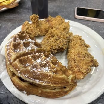 Daisy Dukes Diner - Chicken & Waffle - Southern Near Me - Kenner, Louisiana Daisy Dukes Diner - Chicken & Waffle - Southern Near Me - Kenner, Louisiana