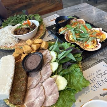 Ha Noi Corner - "Đồ ăn tươi ngon, nêm nếm vừa miệng, không gian sạch sẽ. Rất đáng để thử!" - Vietnamese Near Me - Garden Grove, California Ha Noi Corner - "Đồ ăn tươi ngon, nêm nếm vừa miệng, không gian sạch sẽ. Rất đáng để thử!" - Vietnamese Near Me - Garden Grove, California