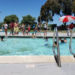 Joinville Swim Center - Campers waiting to take the swim test