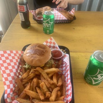 Jimmy's Big Burger - Classic Cheeseburger - Food Trucks Near Me - Austin, Texas Jimmy's Big Burger - Classic Cheeseburger - Food Trucks Near Me - Austin, Texas