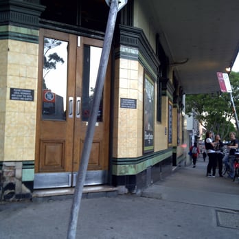 Courthouse Hotel - Pubs Near Me - Newtown, NSW