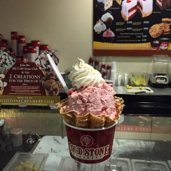 Cold Stone Creamery - The Strawberry Blonde minus the caramel - Ice Cream & Frozen Yogurt Near Me - Trussville, Alabama