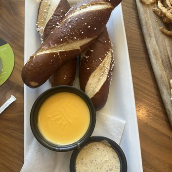 BRU Burger Bar - Keystone - Soft Pretzels - Burgers Near Me - Indianapolis, Indiana BRU Burger Bar - Keystone - Soft Pretzels - Burgers Near Me - Indianapolis, Indiana