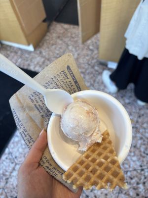 Jeni's Splendid Ice Creams by null