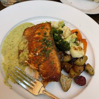 Fabiolus Cucina - Grilled Salmon Filet - Italian Near Me - Hollywood, California Fabiolus Cucina - Grilled Salmon Filet - Italian Near Me - Hollywood, California