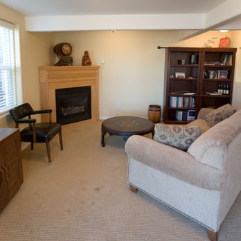 Cottage At Capitol Hill - Cottage at Capitol Hill master bedroom suite Paso Robles, Ca - Guest Houses Near Me - Paso Robles, California Cottage At Capitol Hill - Cottage at Capitol Hill master bedroom suite Paso Robles, Ca - Guest Houses Near Me - Paso Robles, California
