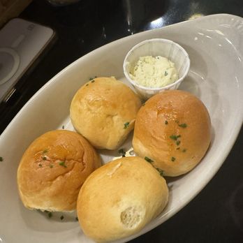 Honeypie Cafe - Dinner Rolls - New American Near Me - Milwaukee, Wisconsin