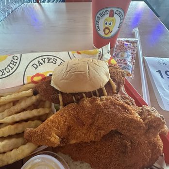 Dave's Hot Chicken - Dave's #3 2 Tender & 1 Slider w/ Fries (lite mild) - Chicken Shop Near Me - Charlotte, North Carolina