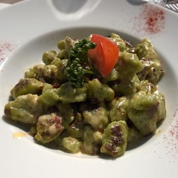 Café Arcas - café's hausgemachte Spinatpikozel. Like gnocchi but chewier and been toasted in the oven. - Cafes Near Me - Chur, GR Café Arcas - café's hausgemachte Spinatpikozel. Like gnocchi but chewier and been toasted in the oven. - Cafes Near Me - Chur, GR