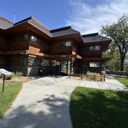 White Mountain Ranger Station - Outside