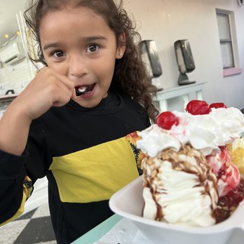 Dairy Joy - Banana split - Ice Cream & Frozen Yogurt Near Me - Tampa, Florida Dairy Joy - Banana split - Ice Cream & Frozen Yogurt Near Me - Tampa, Florida
