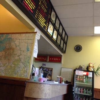 Dragon Express - Restaurant front counter - Chinese Near Me - Huntersville, North Carolina Dragon Express - Restaurant front counter - Chinese Near Me - Huntersville, North Carolina