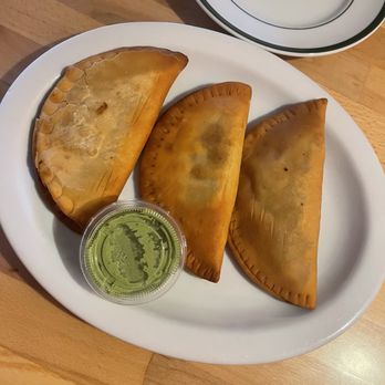 El Cubano - Empanadas (3 pcs) (2beef, 1 chicken) - Cuban Near Me - Valencia, California