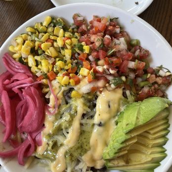 The Daily Kitchen & Bar - Avocado salad - New American Near Me - Richmond, Virginia