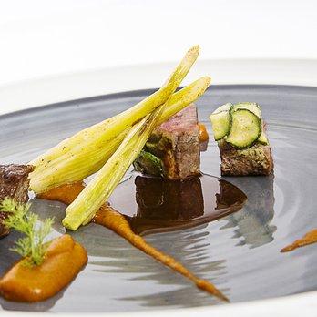 Restaurant Saphir - Agneau de Basse Saxe - Modern European Near Me - Wolfsburg, NI Restaurant Saphir - Agneau de Basse Saxe - Modern European Near Me - Wolfsburg, NI