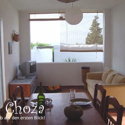 La Choza - Wohnzimmer & Küche / rechts und links gehen die Schlafzimmer & das Bad ab