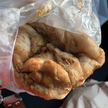 De Hot Pot - Doubles $1.50 each- excellent flavor! - Trinidadian Near Me - Brooklyn, New York