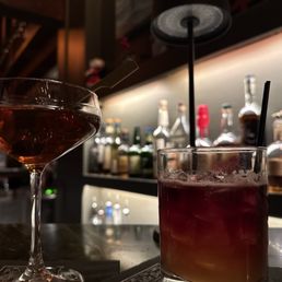 Manhattan & Whiskey Sour Manhattan & Whiskey Sour