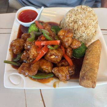 New Gold Mountain - L13. General Tso's Chicken Lunch Special - Dim Sum Near Me - Omaha, Nebraska New Gold Mountain - L13. General Tso's Chicken Lunch Special - Dim Sum Near Me - Omaha, Nebraska