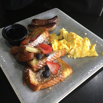 The 5 Spot Cafe - French toast and eggs with chicken sausage - American Near Me - Buford, Georgia The 5 Spot Cafe - French toast and eggs with chicken sausage - American Near Me - Buford, Georgia