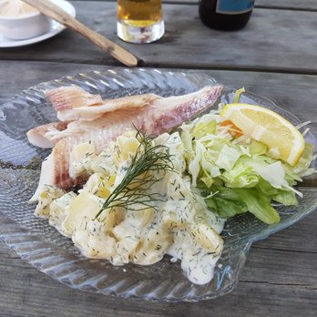 AB Wikströms Fisk - Rökt sik med dillstuvad potatis - Restaurants Near Me - Möja, Alberta