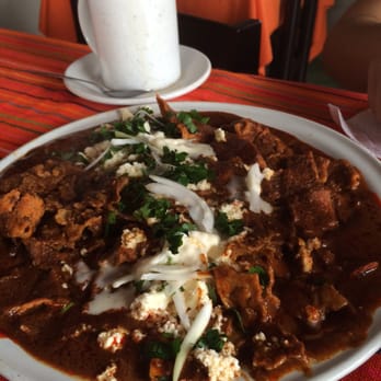 El Escapulario - Chilaquiles de coloradito - Mexican Near Me - Oaxaca, OAX El Escapulario - Chilaquiles de coloradito - Mexican Near Me - Oaxaca, OAX