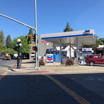 Chevron - Station - Gas Stations Near Me - Saint Helena, California