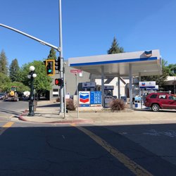 Chevron - Station