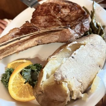 Johnny McNally’s Fairview Lodge - Rib Eyes - American Near Me - Kernville, California