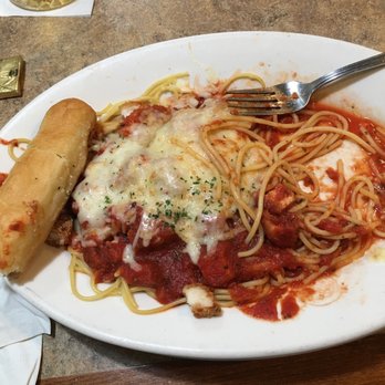 Squeaky's Grill & Bar - Excellent chicken parm!!! Wonderful service also!! - Sports Bars Near Me - Hutchinson, Minnesota