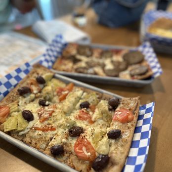 The Sunny Pint - GF Mediterranean and GF meatball flatbreads. - Beer Bar Near Me - Wildwood, Florida The Sunny Pint - GF Mediterranean and GF meatball flatbreads. - Beer Bar Near Me - Wildwood, Florida