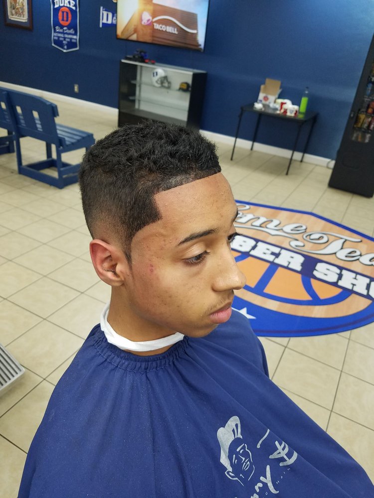 HOME TEAM BARBER Updated July 2025 15 Reviews 2101 Lejeune Blvd