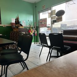 Royal Siam Cuisine Thai Restaurant - Inside