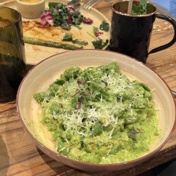 Skal Pizza - Spinach & Pesto Pasta - Pizza Near Me - Newport Beach, California Skal Pizza - Spinach & Pesto Pasta - Pizza Near Me - Newport Beach, California