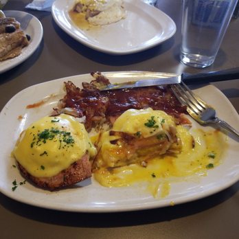 Jongewaard's Bake n Broil - Amazing place and quick service too! - American Near Me - Long Beach, California