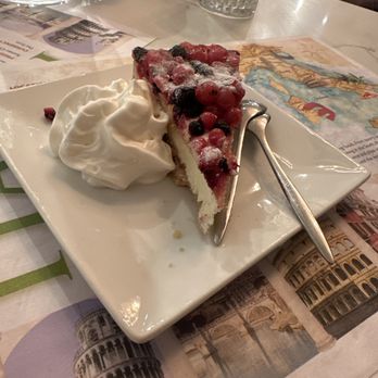 VV The Italian Experience - Fruit tart - Italian Near Me - Cincinnati, Ohio