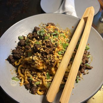 Vang Go Bistro - Chili & Garlic Noodles with ground beef - Comfort Food Near Me - Norfolk, Virginia Vang Go Bistro - Chili & Garlic Noodles with ground beef - Comfort Food Near Me - Norfolk, Virginia