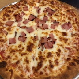 Happy hour pizza with ham Happy hour pizza with ham
