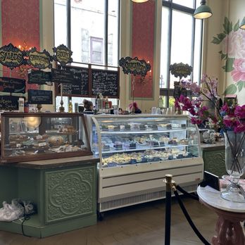 Cake Bakery & Cafe - Bakeries Near Me - Grass Valley, California