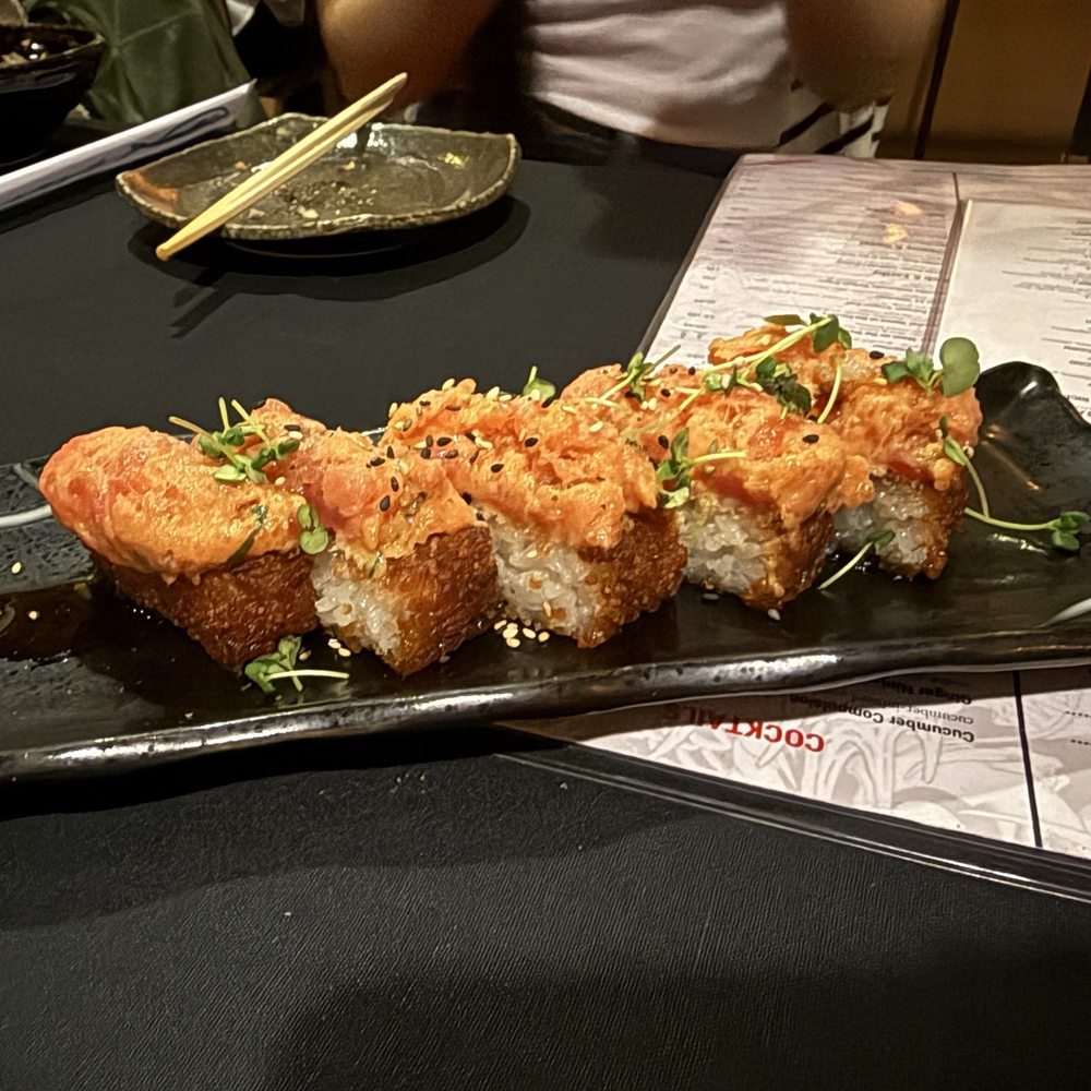 Dragonfly Robata Grill & Sushi - crispy tuna rice - Sushi Bars Near Me - Orlando, Florida